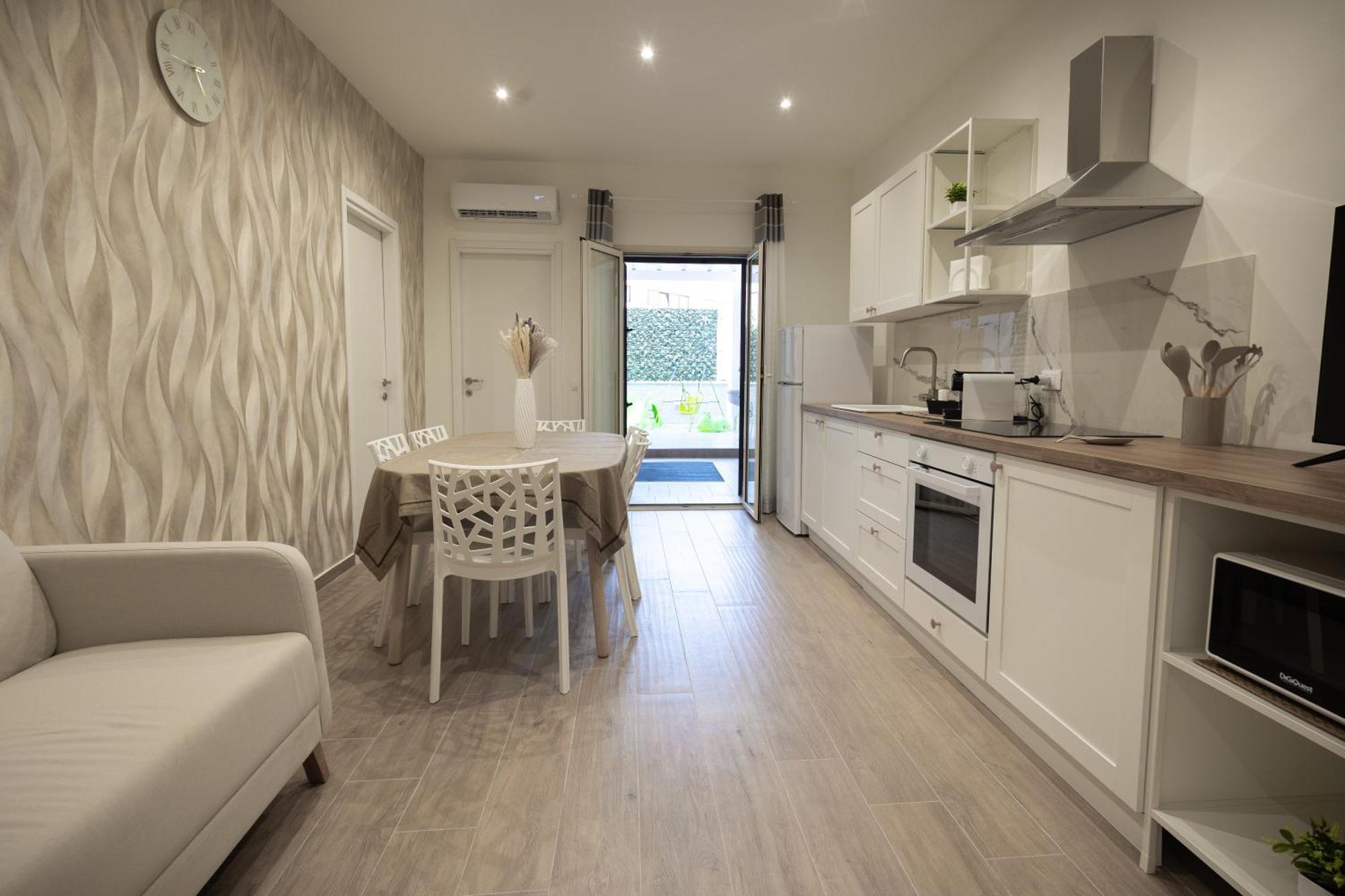 Ludo Holiday House - Charming Con Patio A Due Passi Dalla Cattedrale Palermo Esterno foto